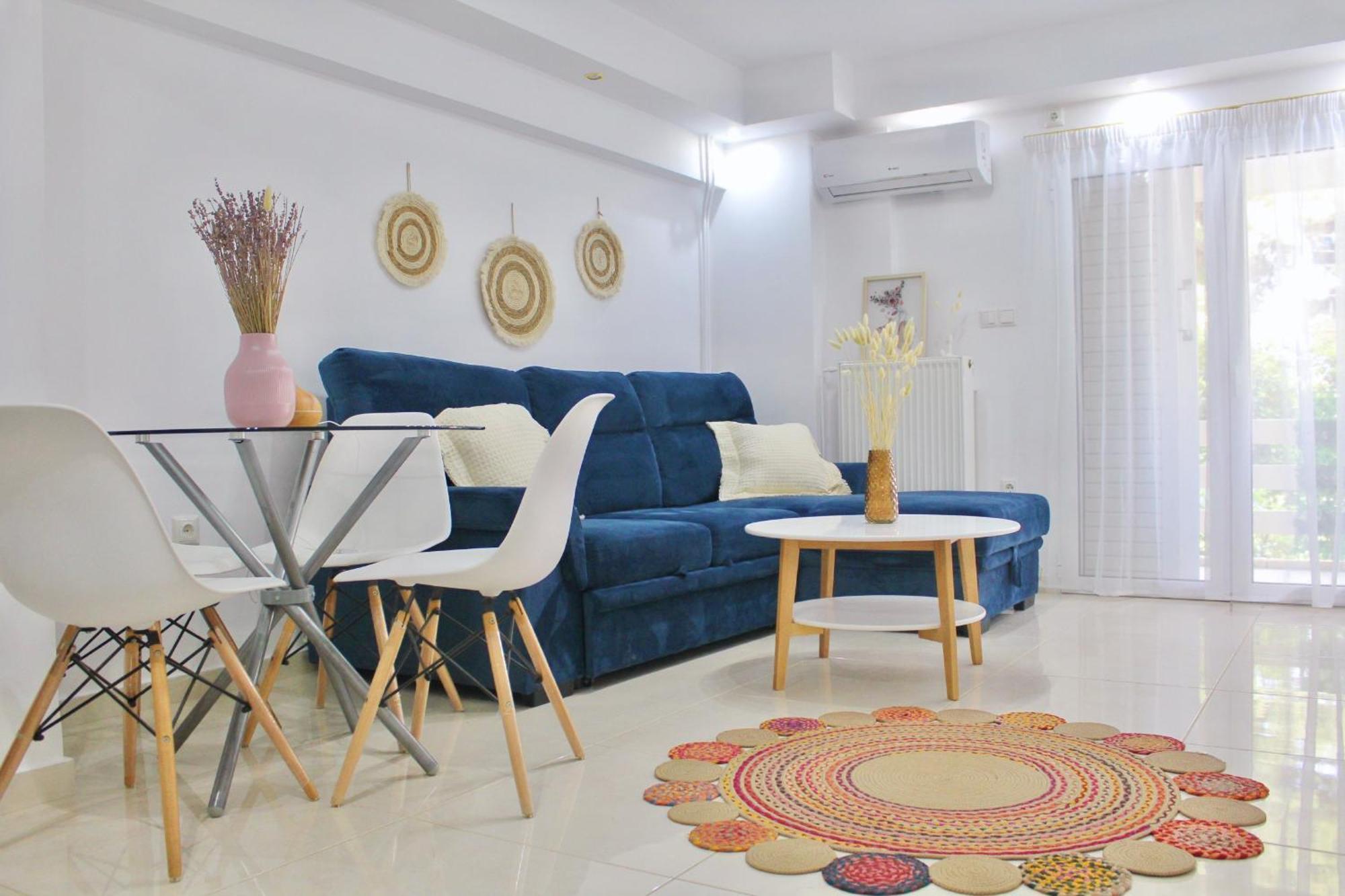 Luxury Apartment *